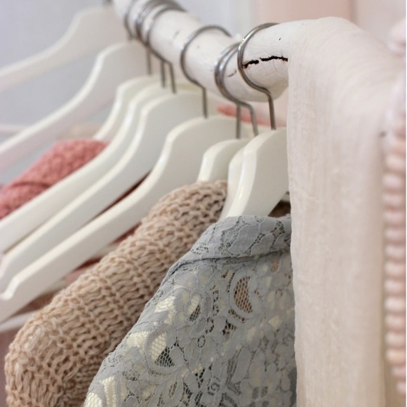 🍭 AVAILABLE CLOTHING 🍭 - Picture 1 of 1